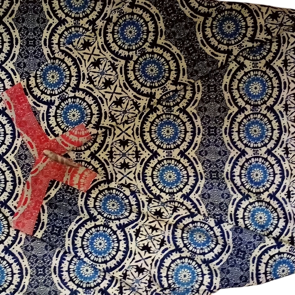 Caribbean Joe -NWOT Geometric Designrd Dress, 3/4 Sleeves W/Slits & Bottom Slits - Picture 5 of 12